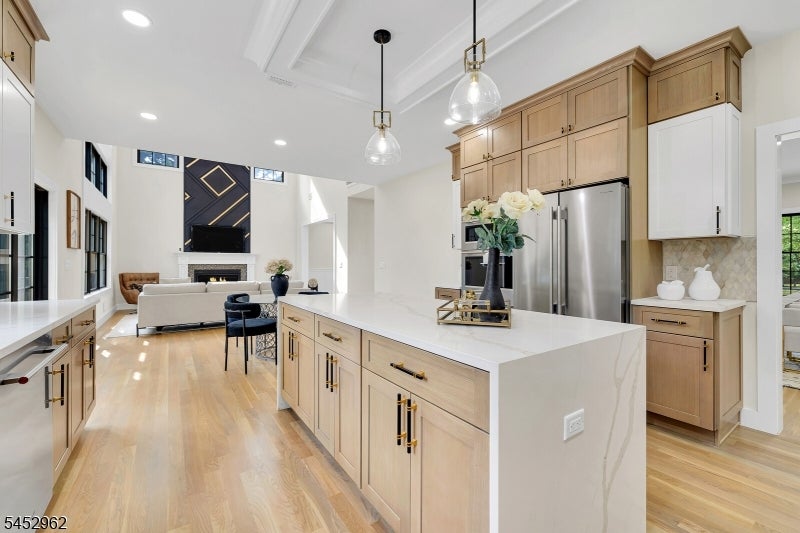 275 Beachwood Rd