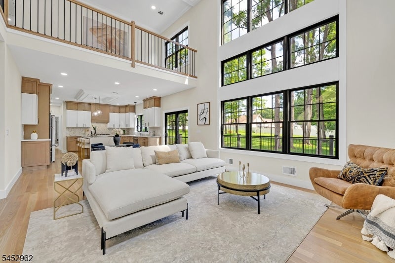 275 Beachwood Rd