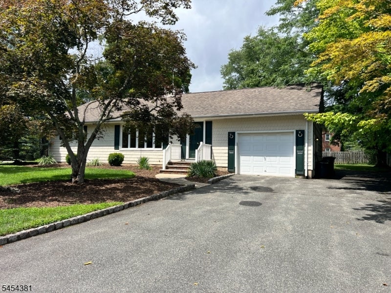 1 Alanon St