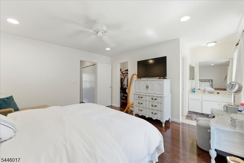 26 Alameda Ct