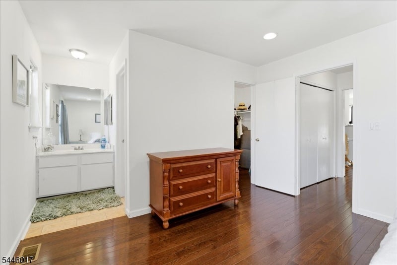 26 Alameda Ct