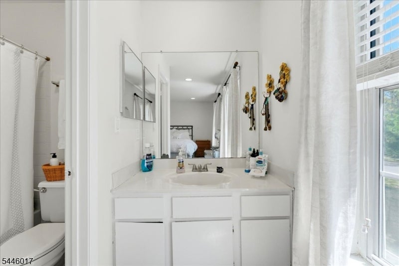 26 Alameda Ct
