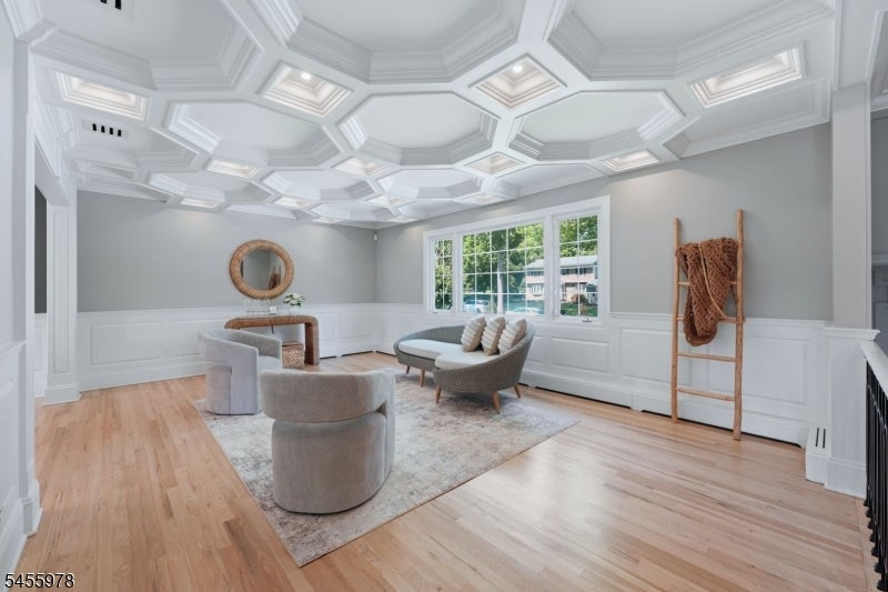 6 Dahl Dr