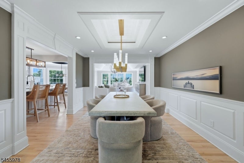 6 Dahl Dr