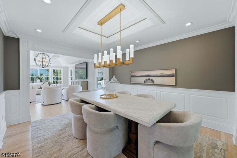 6 Dahl Dr
