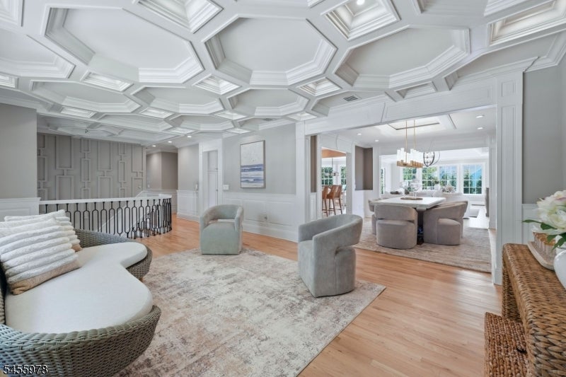 6 Dahl Dr
