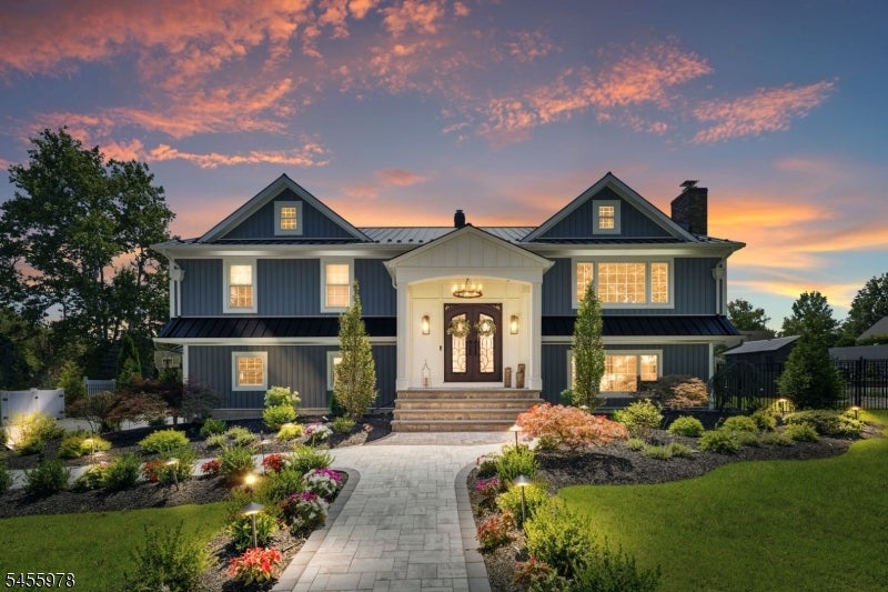 6 Dahl Dr