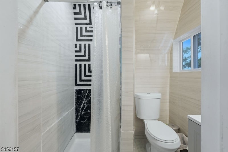 246 W 19Th Ave
