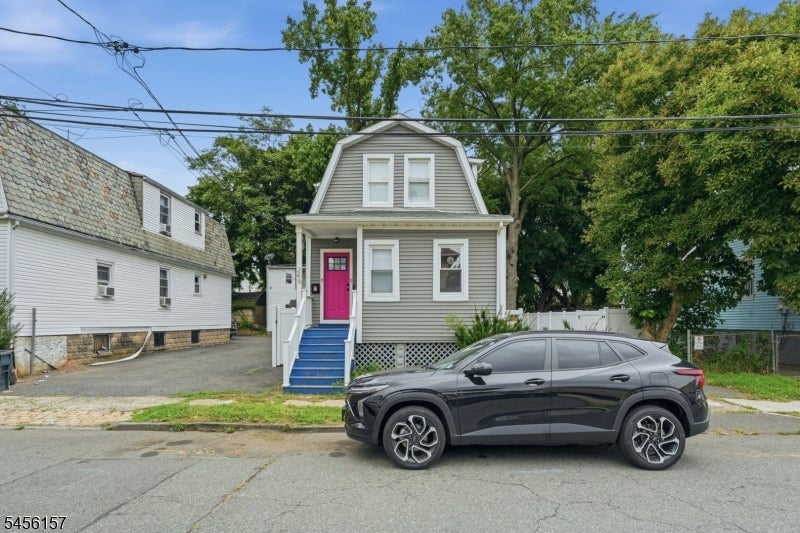 246 W 19Th Ave