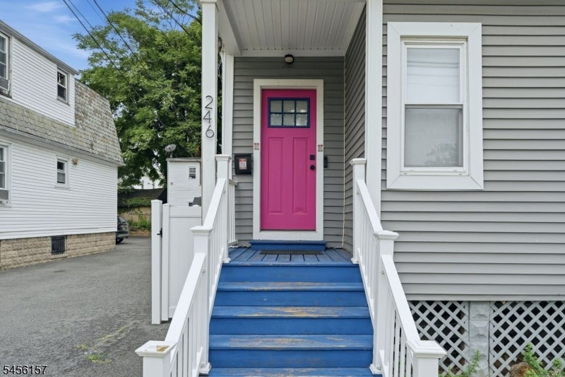246 W 19Th Ave