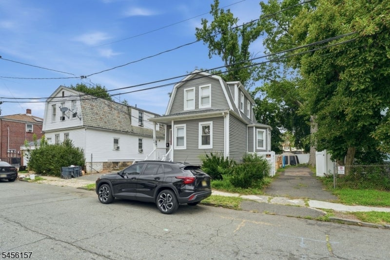 246 W 19Th Ave