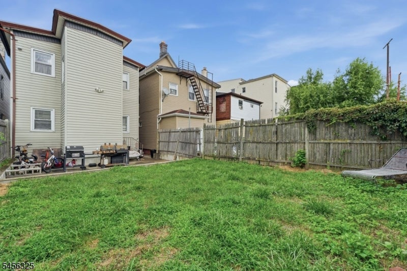 220 Inslee Pl