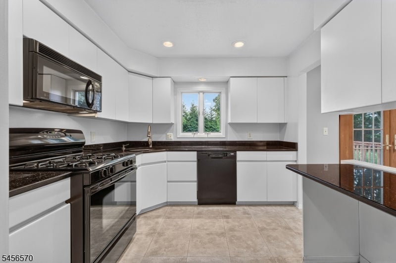 42 Hanover Pl