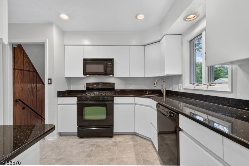 42 Hanover Pl