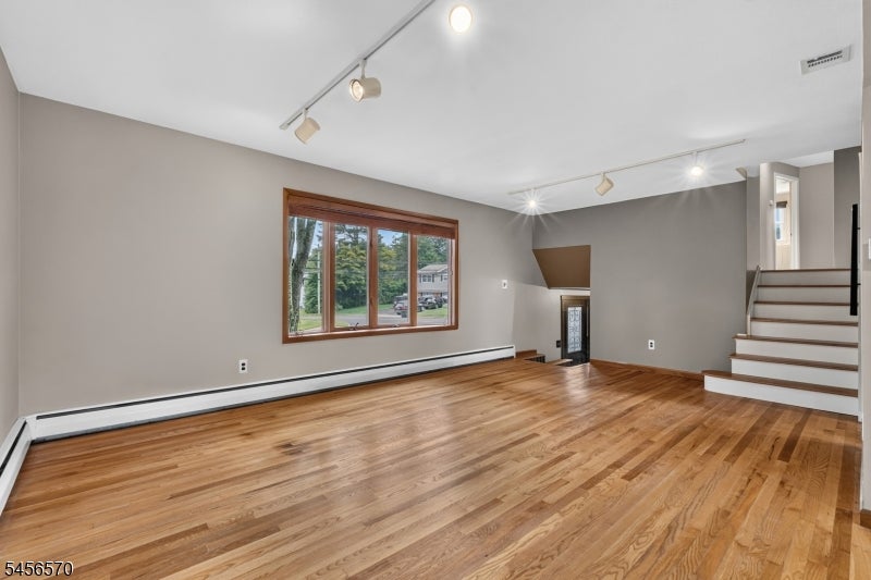 42 Hanover Pl