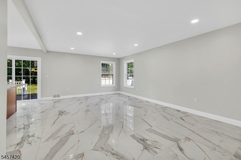283 S Michigan Ave A