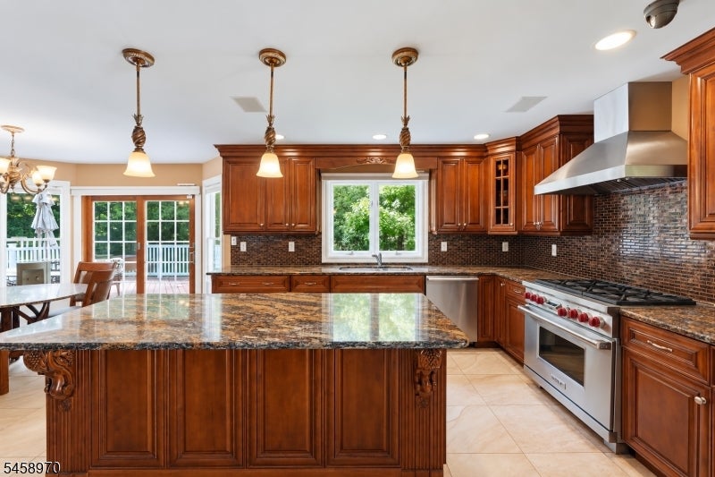 3 Alexandria Dr