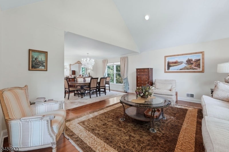 3 Alexandria Dr