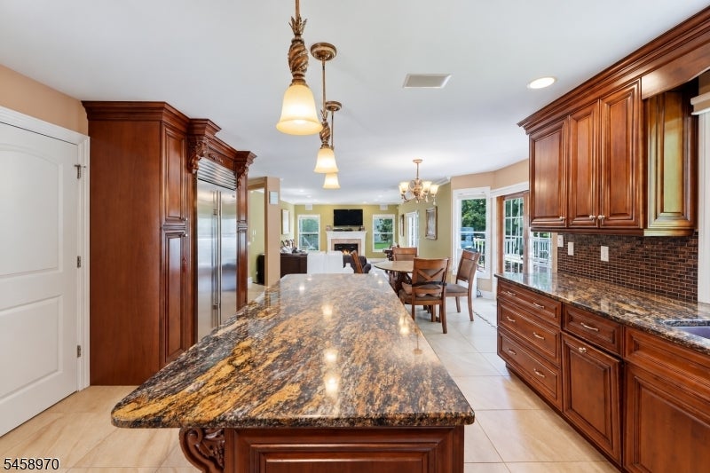 3 Alexandria Dr