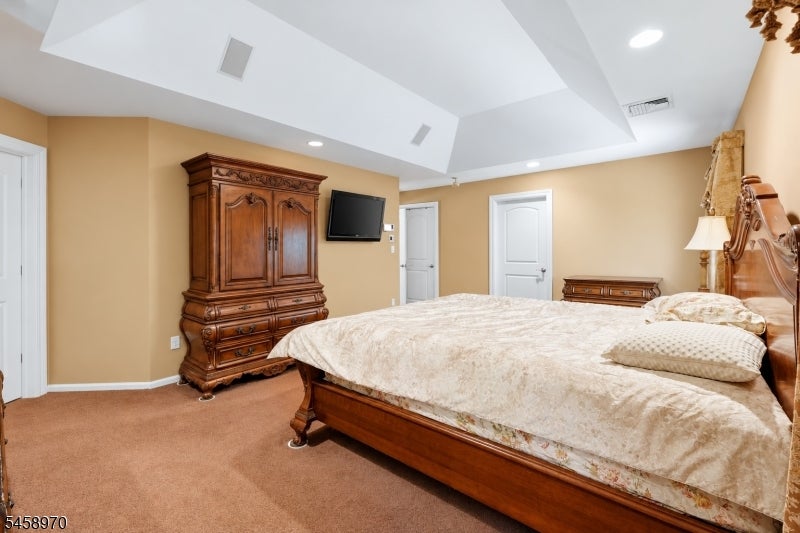 3 Alexandria Dr