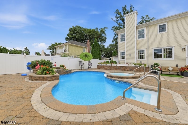 156 Boulevard