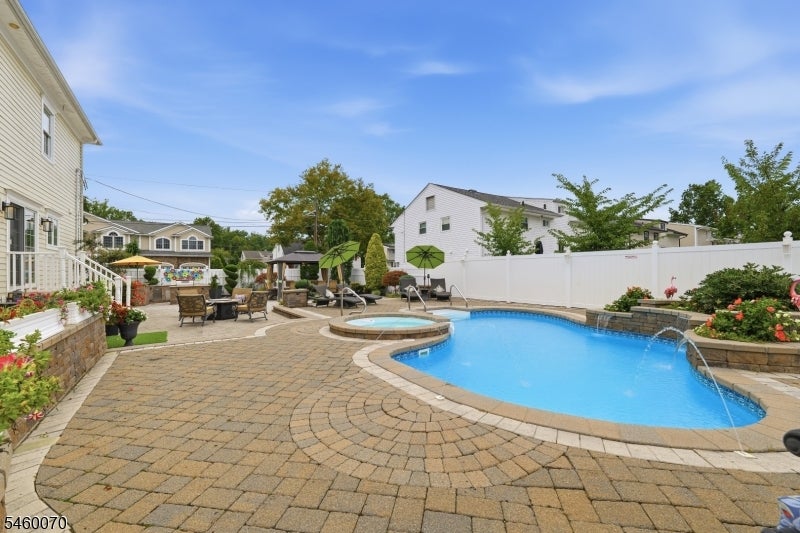 156 Boulevard