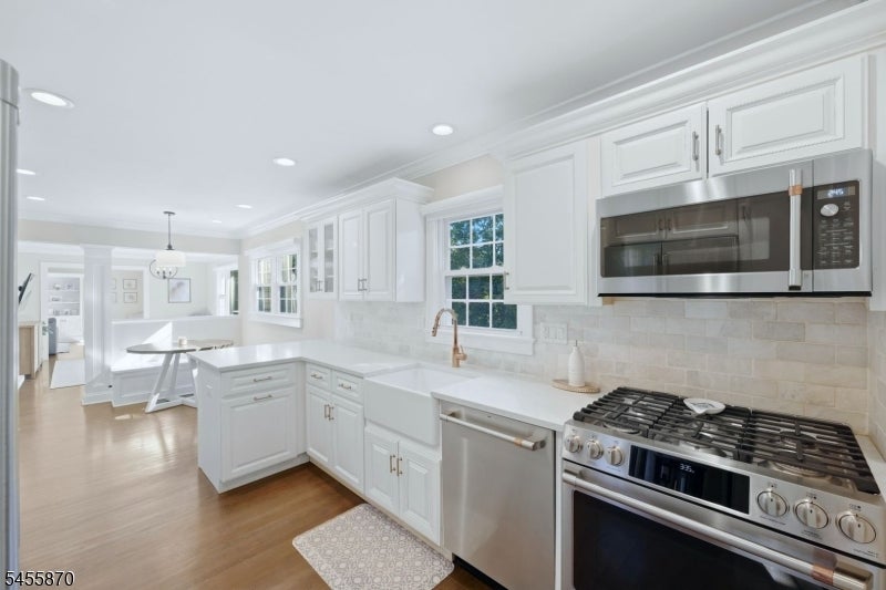 11 Tallwood Ct