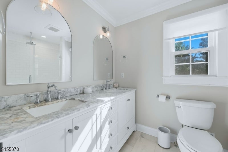 11 Tallwood Ct