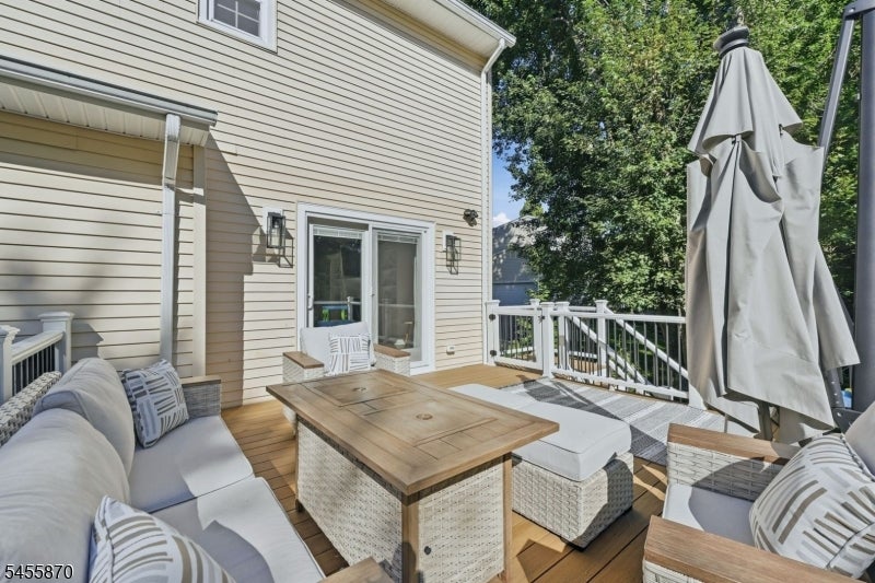 11 Tallwood Ct