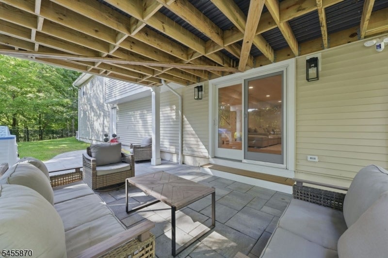 11 Tallwood Ct