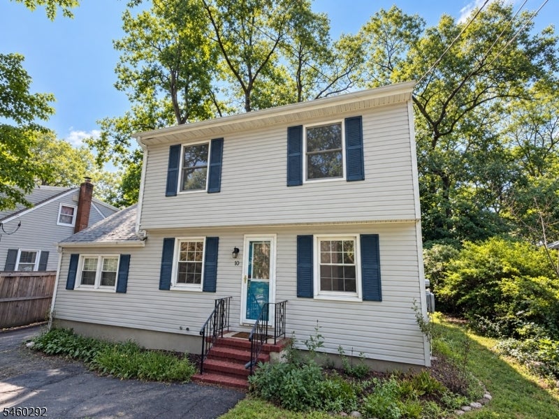 10 Iroquois Trl
