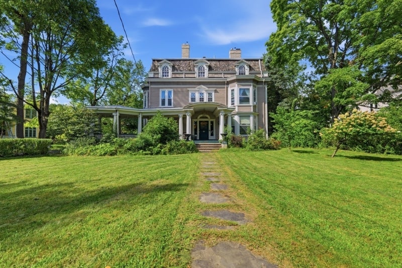 922 Central Ave