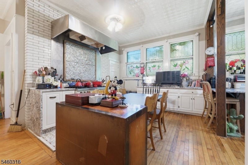 922 Central Ave