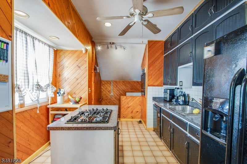 8A Pallant Ave