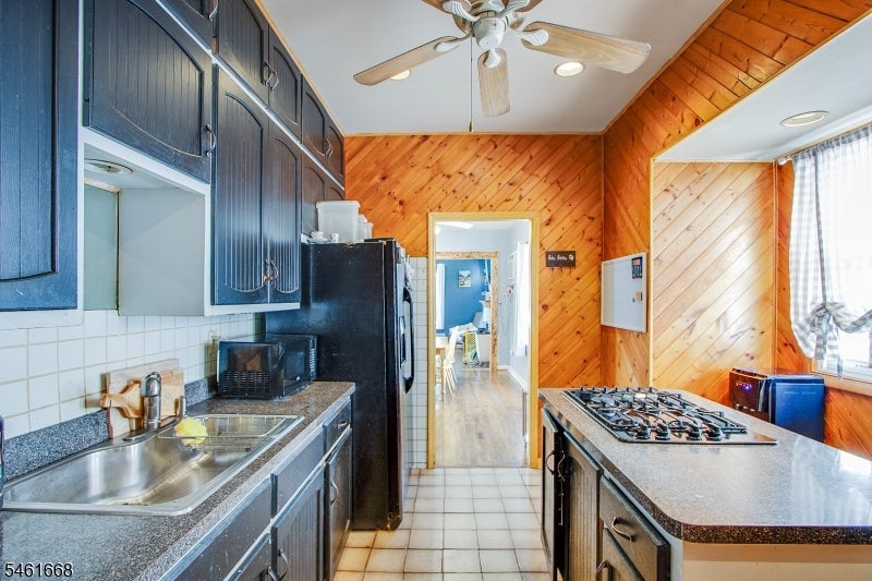 8A Pallant Ave
