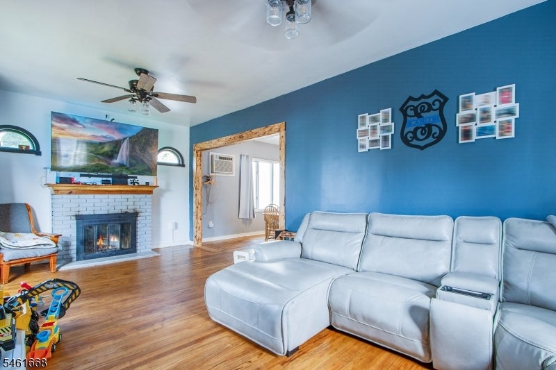 8A Pallant Ave