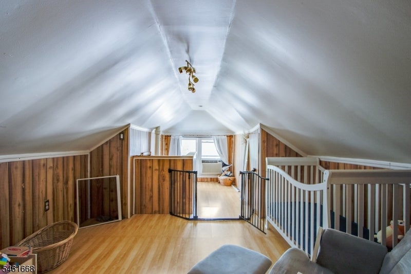 8A Pallant Ave