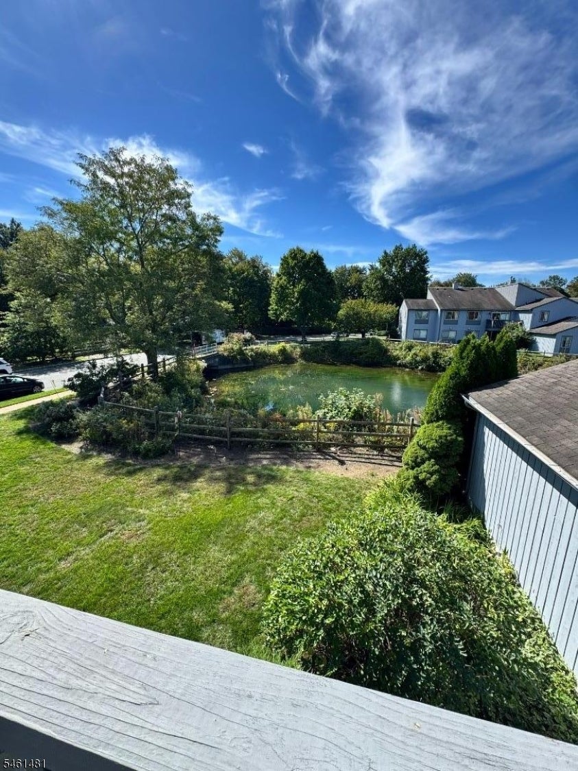 206 Drake Ln