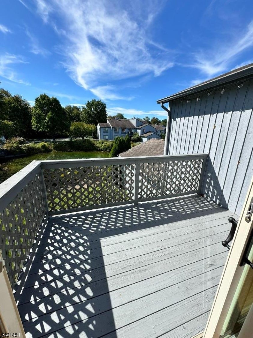 206 Drake Ln