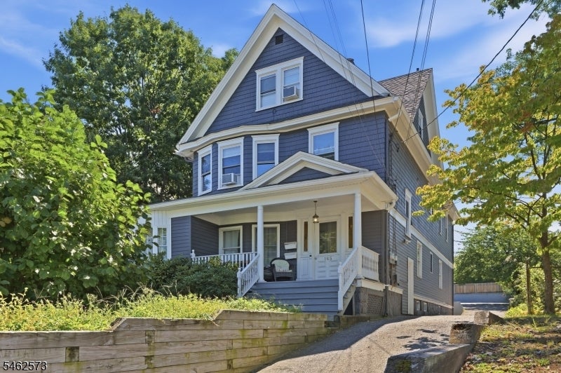 165 Centre St 2