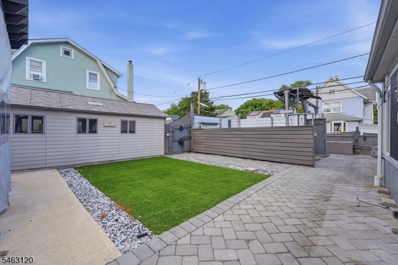 107 Palisade Ave