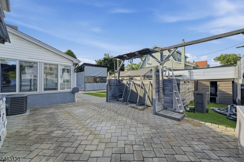 107 Palisade Ave