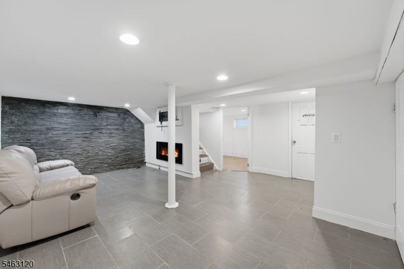 107 Palisade Ave