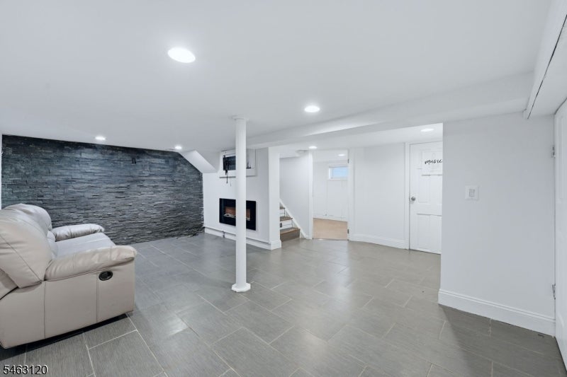 107 Palisade Ave