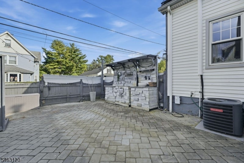 107 Palisade Ave