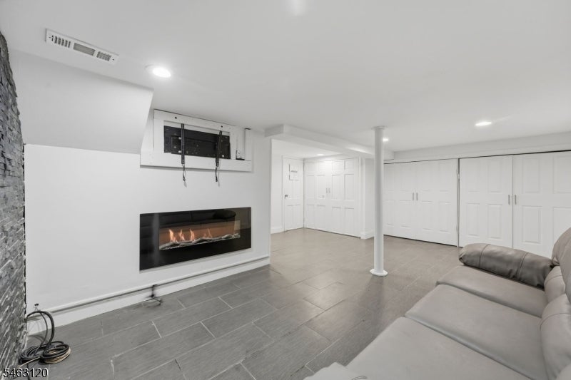 107 Palisade Ave