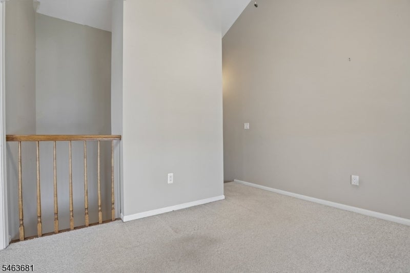8 Bentley Court