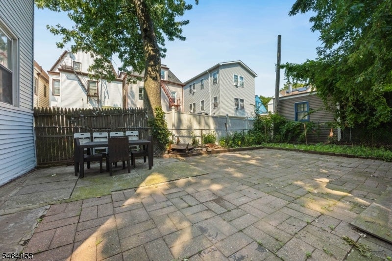 209 N 11Th St 3