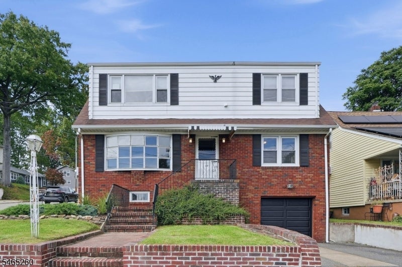 107 Crosby Ave