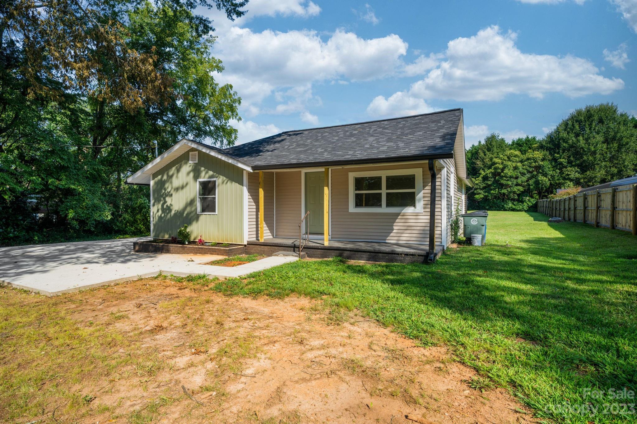 316 9th Street SW